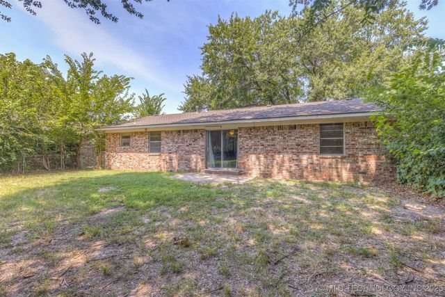 1005 SW 3rd Street, Wagoner, OK 74467