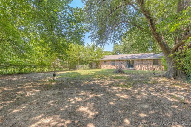 1005 SW 3rd Street, Wagoner, OK 74467