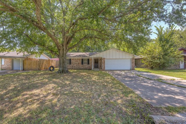 1005 SW 3rd Street, Wagoner, OK 74467