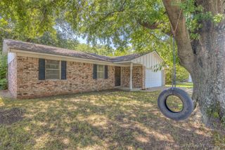 1005 SW 3rd Street, Wagoner, OK 74467