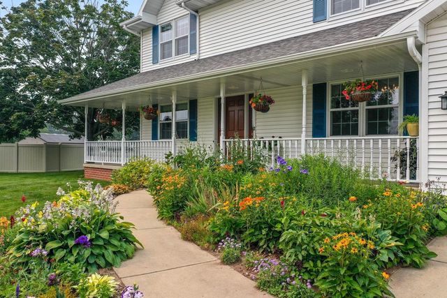 1388 GRAYSTONE COURT, De Pere, WI 54115