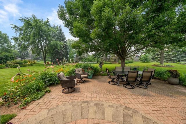 1388 GRAYSTONE COURT, De Pere, WI 54115