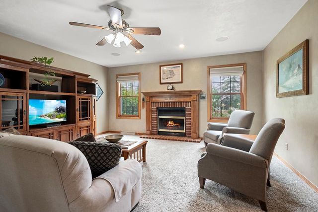 1388 GRAYSTONE COURT, De Pere, WI 54115