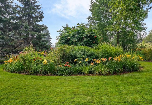 1388 GRAYSTONE COURT, De Pere, WI 54115