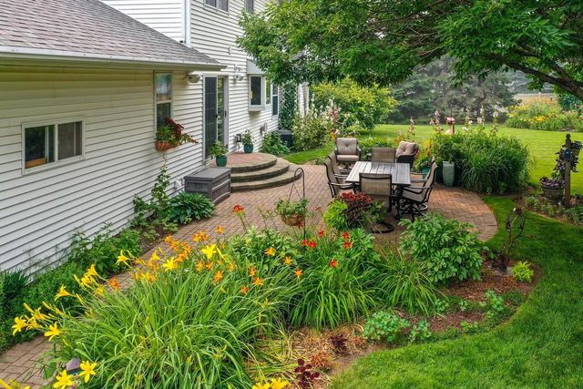 1388 GRAYSTONE COURT, De Pere, WI 54115