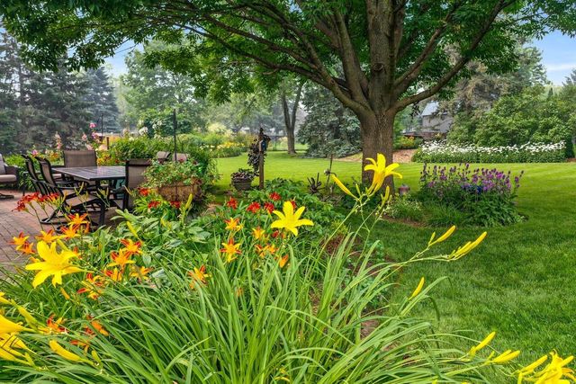 1388 GRAYSTONE COURT, De Pere, WI 54115