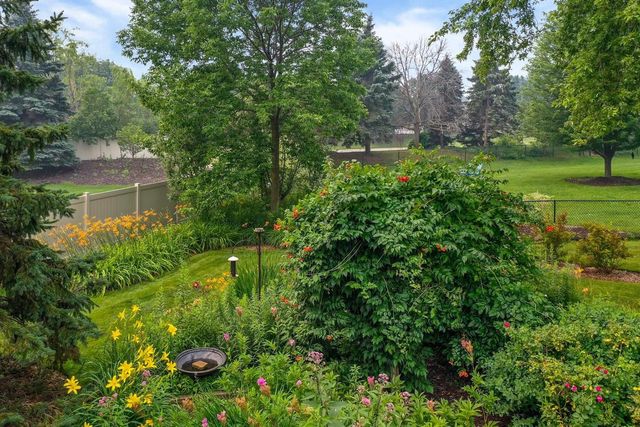 1388 GRAYSTONE COURT, De Pere, WI 54115