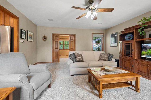 1388 GRAYSTONE COURT, De Pere, WI 54115