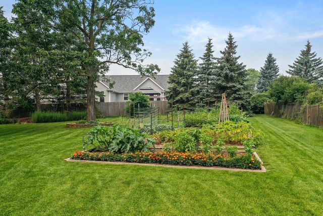 1388 GRAYSTONE COURT, De Pere, WI 54115
