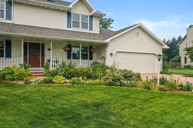 1388 GRAYSTONE COURT, De Pere, WI 54115