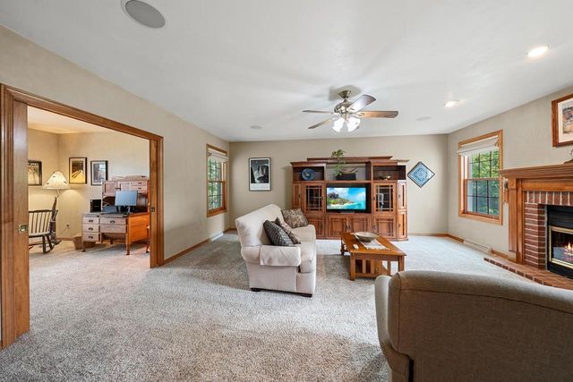 1388 GRAYSTONE COURT, De Pere, WI 54115