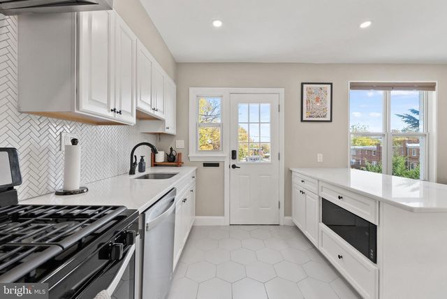 4717 7TH ST NE, Washington, DC 20017