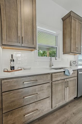 4725 STAYTON FERRY CIR, Columbia, MO 65201