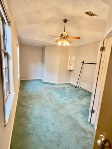14 Live Oak Trail, Cypress, TX 77429