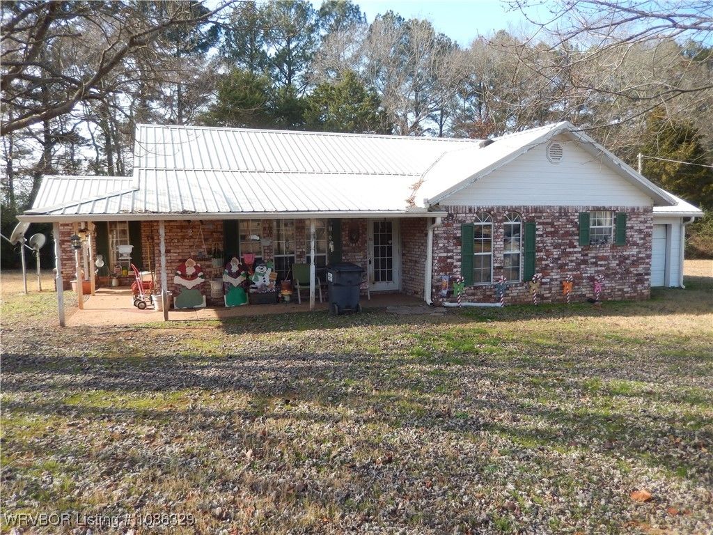 1152 Helton Lane, Booneville, AR 72927