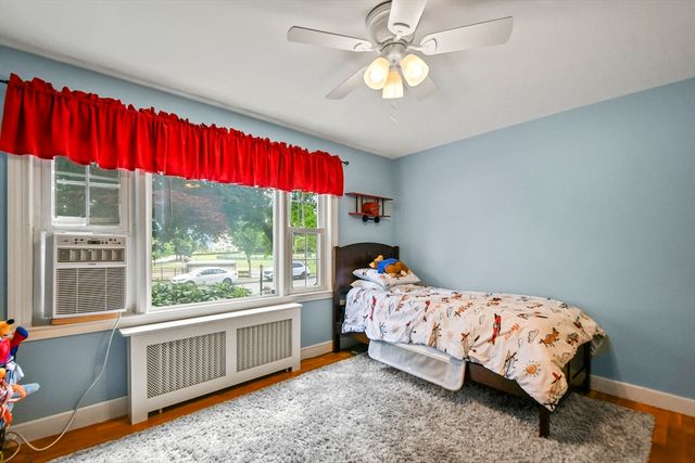 293 Harrington Way, Worcester, MA 01604