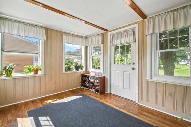 293 Harrington Way, Worcester, MA 01604