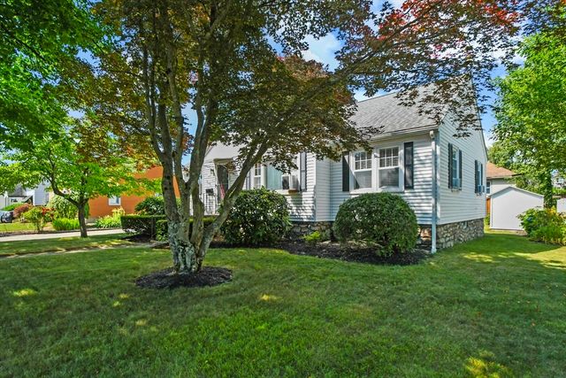 293 Harrington Way, Worcester, MA 01604