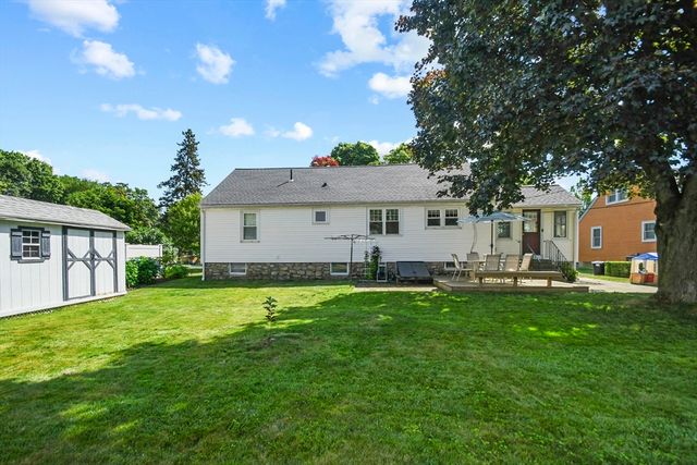 293 Harrington Way, Worcester, MA 01604