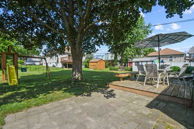 293 Harrington Way, Worcester, MA 01604