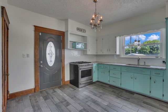 522 S Main Street, New Lexington, OH 43764