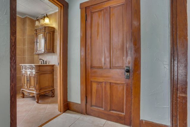 522 S Main Street, New Lexington, OH 43764