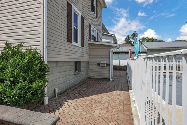 522 S Main Street, New Lexington, OH 43764