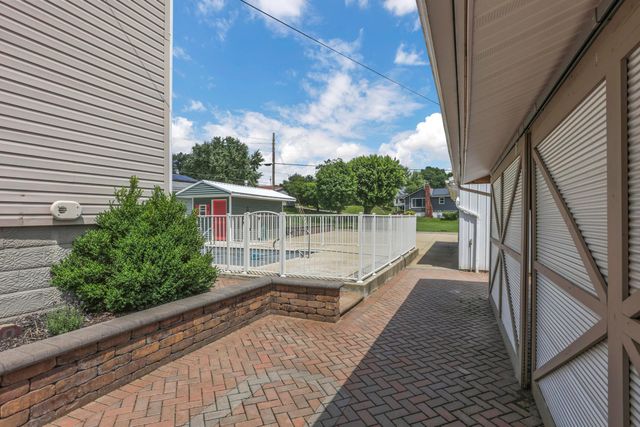 522 S Main Street, New Lexington, OH 43764
