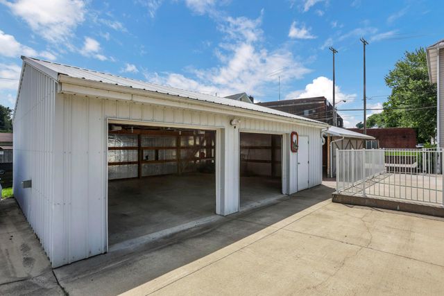 522 S Main Street, New Lexington, OH 43764