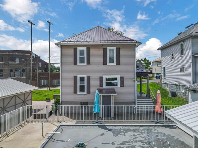 522 S Main Street, New Lexington, OH 43764