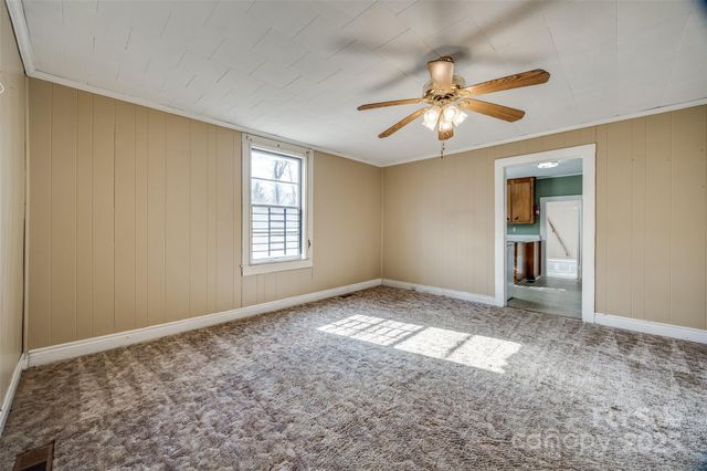 36 Brookline Street, Great Falls, SC 29055