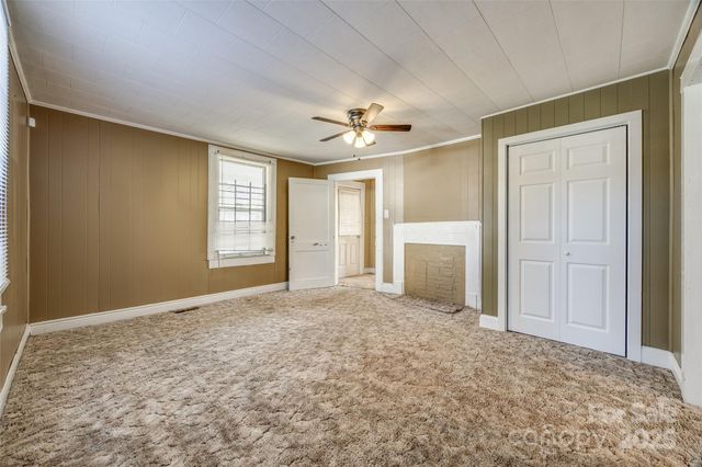 36 Brookline Street, Great Falls, SC 29055