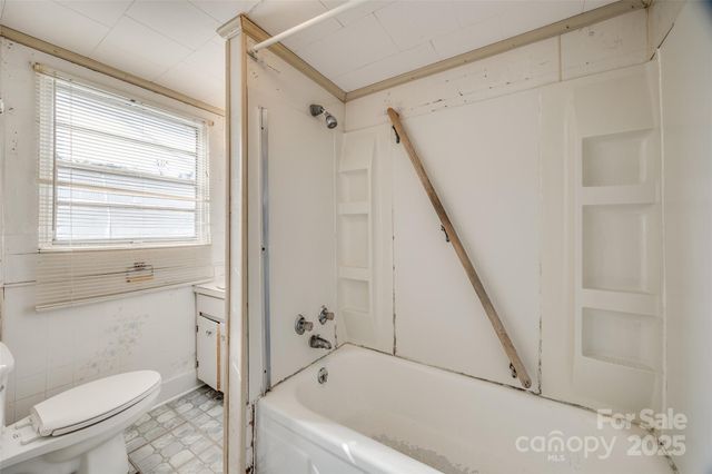 36 Brookline Street, Great Falls, SC 29055