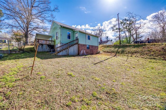 36 Brookline Street, Great Falls, SC 29055