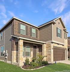 3910 SUNFIELD DR, Seguin, TX 78155