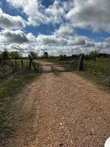 3507 Oil Field Road, Bellville, TX 77418