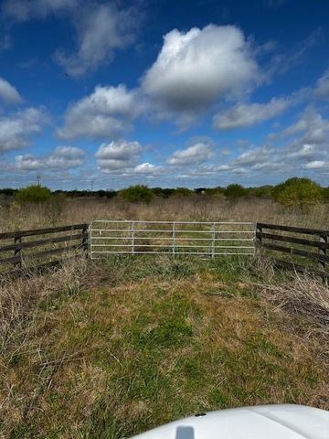 3507 Oil Field Road, Bellville, TX 77418