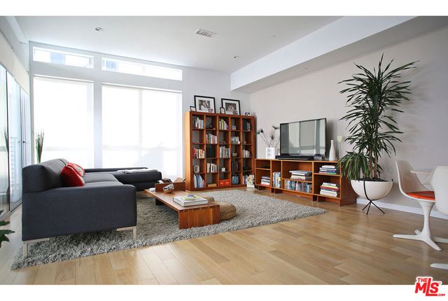 1211 N Garbo Lane, Los Angeles, CA 90038