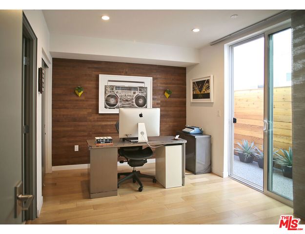 1211 N Garbo Lane, Los Angeles, CA 90038