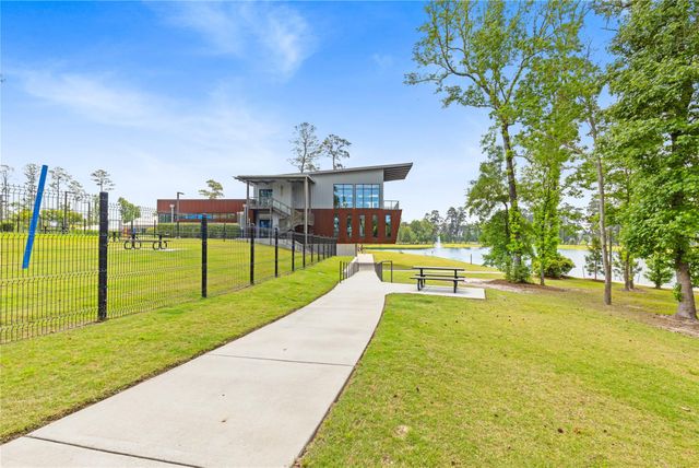 641 Royal Arch Drive, Conroe, TX 77304
