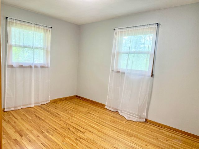 3867 Cedar Terrace Dr., Waterloo, IA 50702