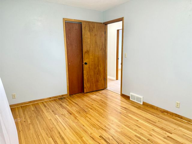 3867 Cedar Terrace Dr., Waterloo, IA 50702