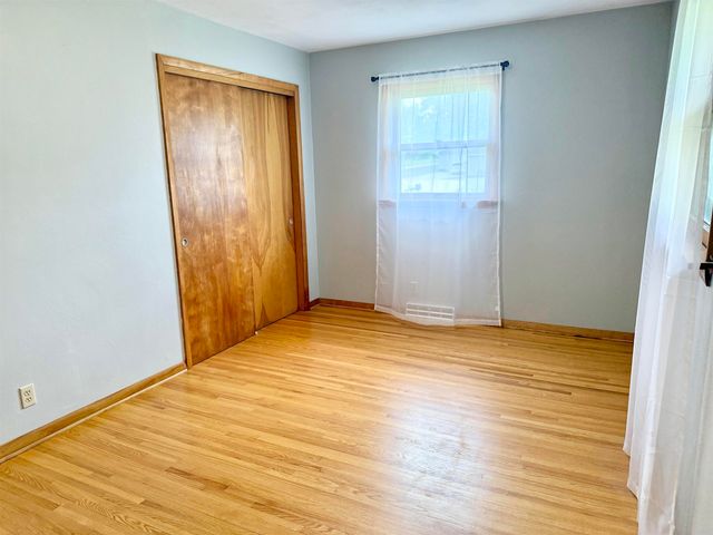 3867 Cedar Terrace Dr., Waterloo, IA 50702