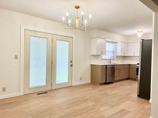 3867 Cedar Terrace Dr., Waterloo, IA 50702