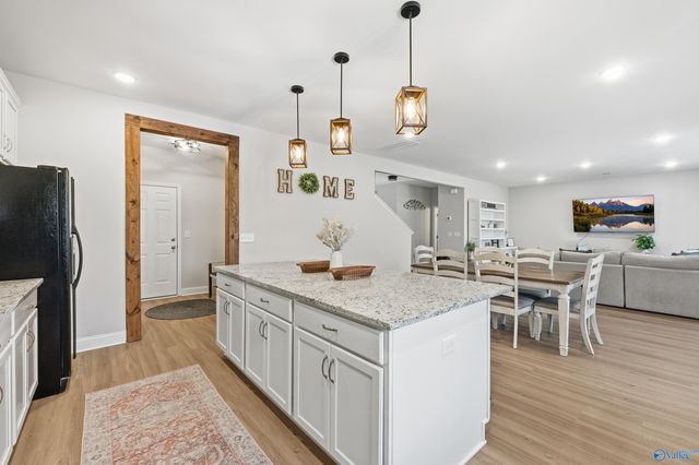 315 Creek Grove Avenue, New Market, AL 35761