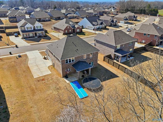 315 Creek Grove Avenue, New Market, AL 35761