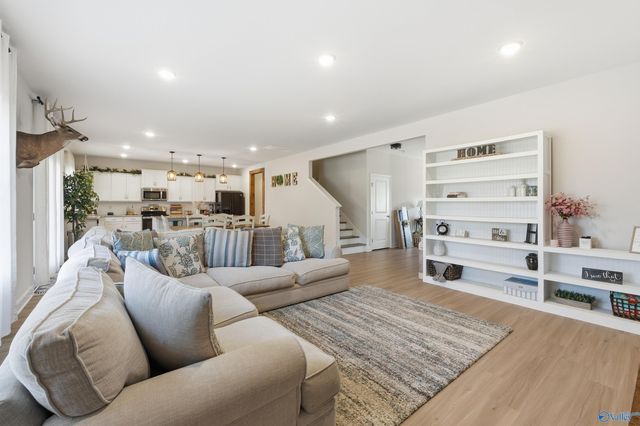 315 Creek Grove Avenue, New Market, AL 35761