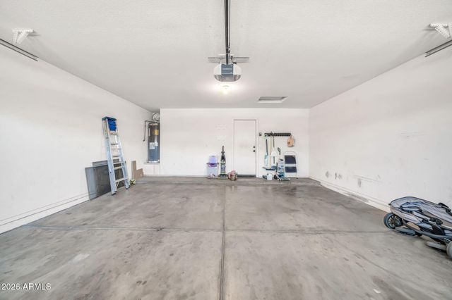 6226 W ILLINI Street, Phoenix, AZ 85043