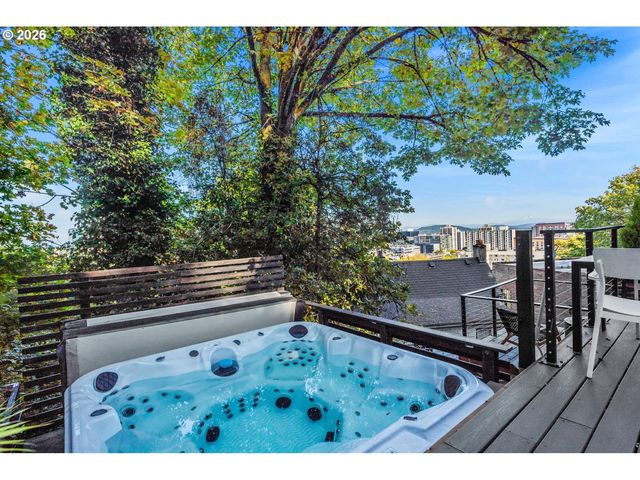 1295 Sw CARDINELL Dr, Portland, OR 97201