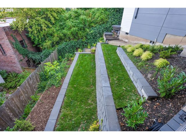 1295 Sw CARDINELL Dr, Portland, OR 97201